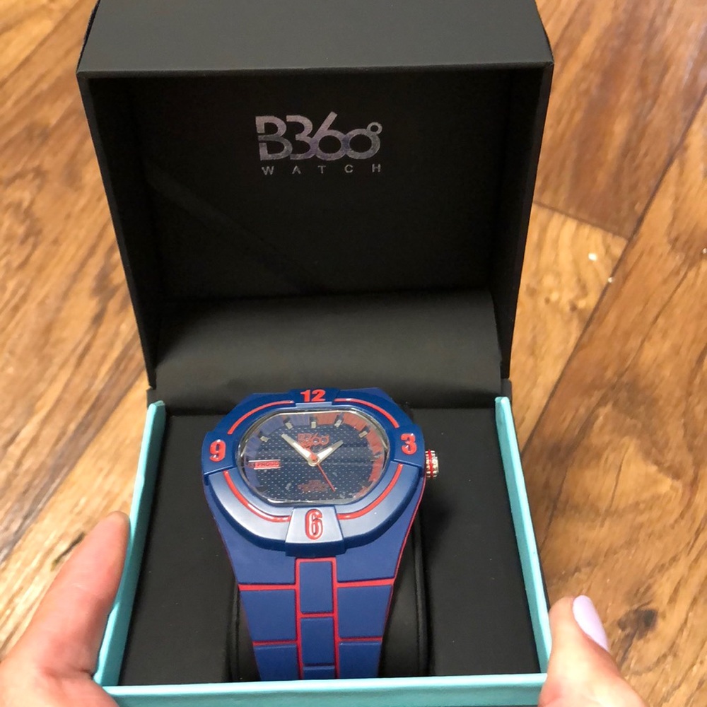 B360 watch - Picture 3 of 5